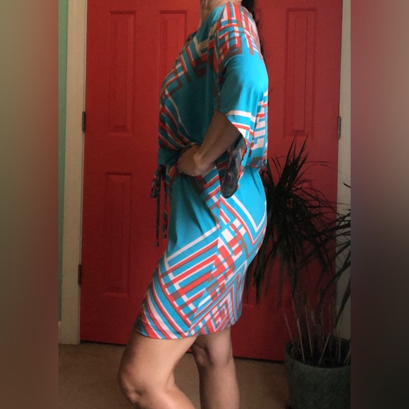 Jessica Simpson batwing dress - Picture 5 of 15